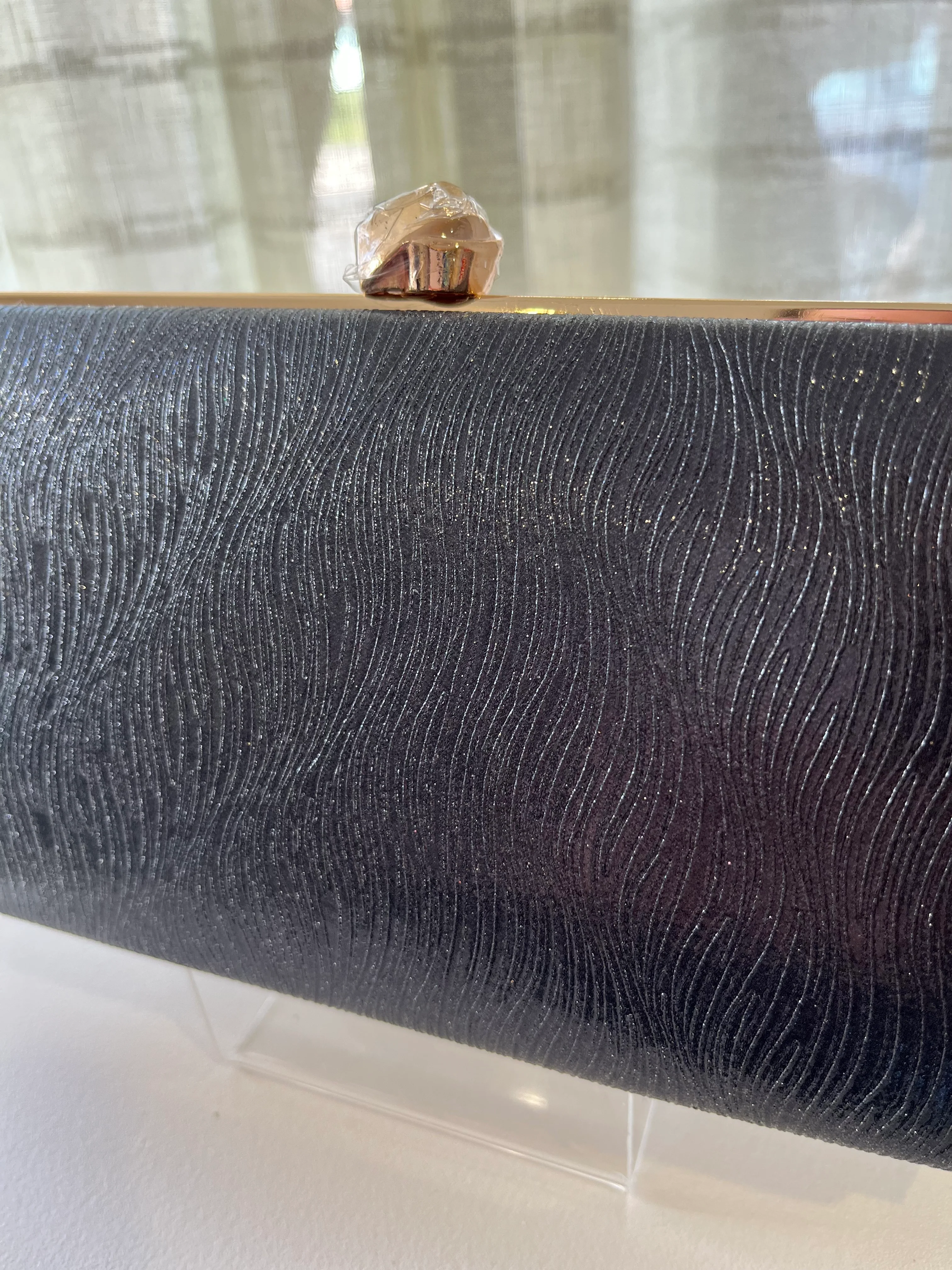 "Remi" Handbag In Black - Image 2