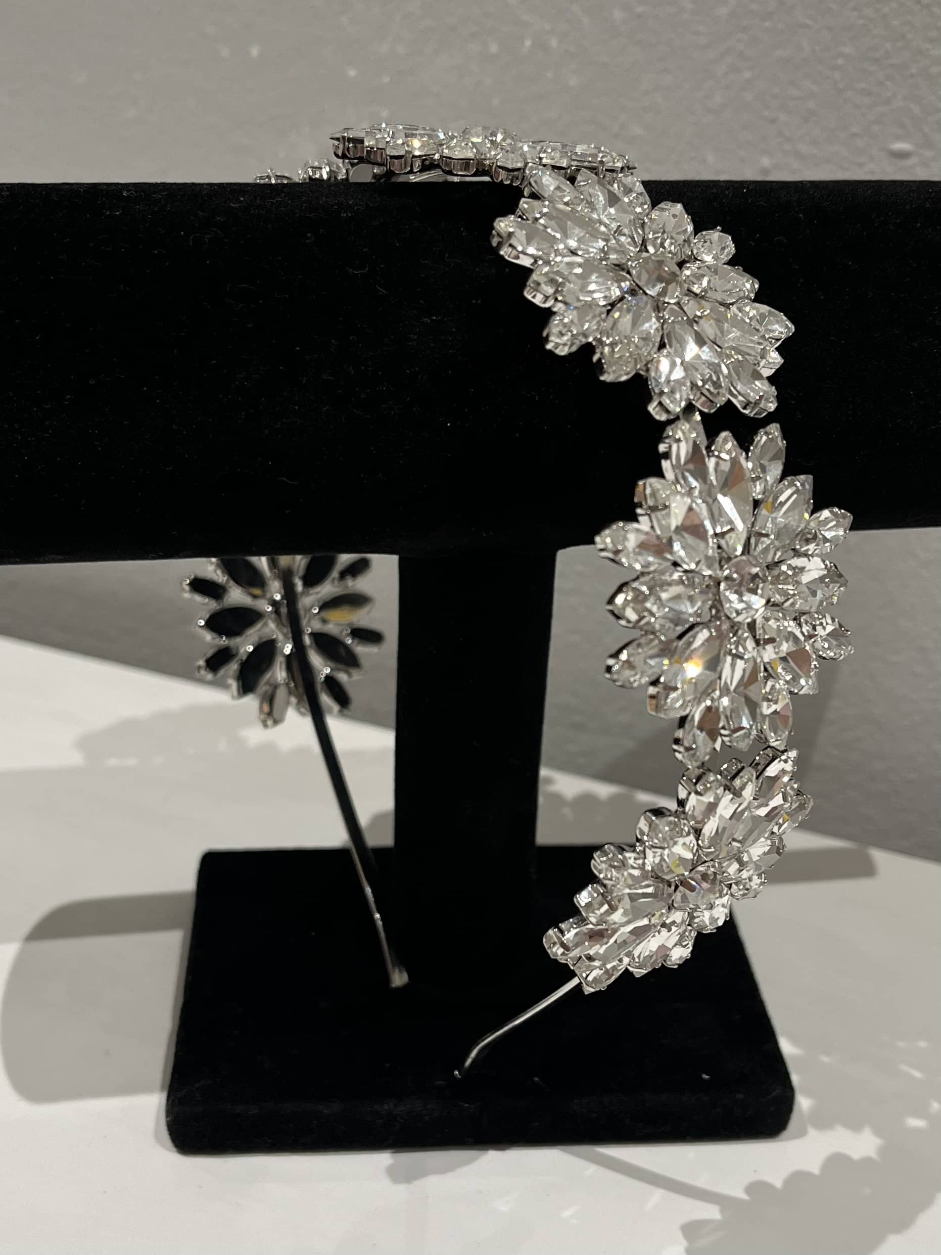 "Daisy" Hairband In Silver - Image 3