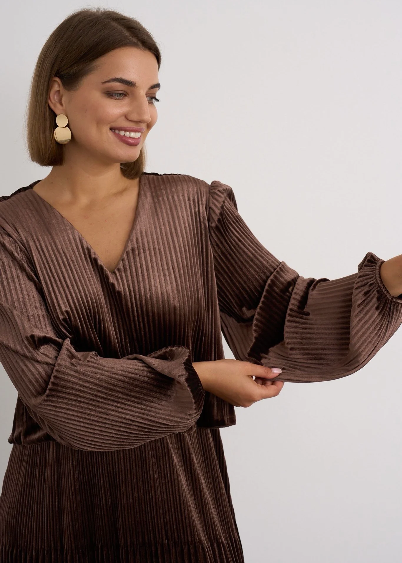 "Sadie" Dress In Velvet Brown - Image 4
